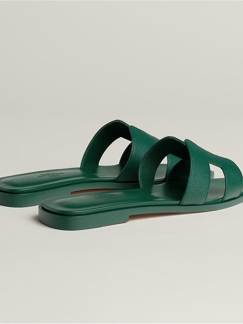 Hermes Women’s Bright Oran Green Slide Sandals - Picture 3 of 5